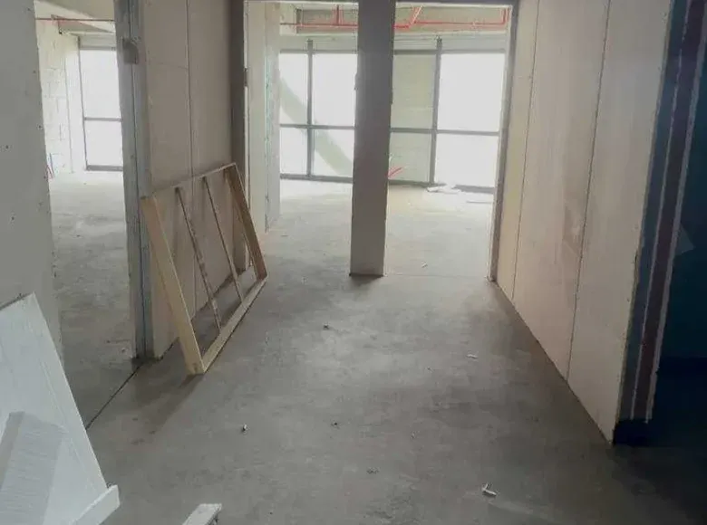 Продаётся 4-комнатная квартира, 98 м², 38/48 этаж — Яккасарайский район