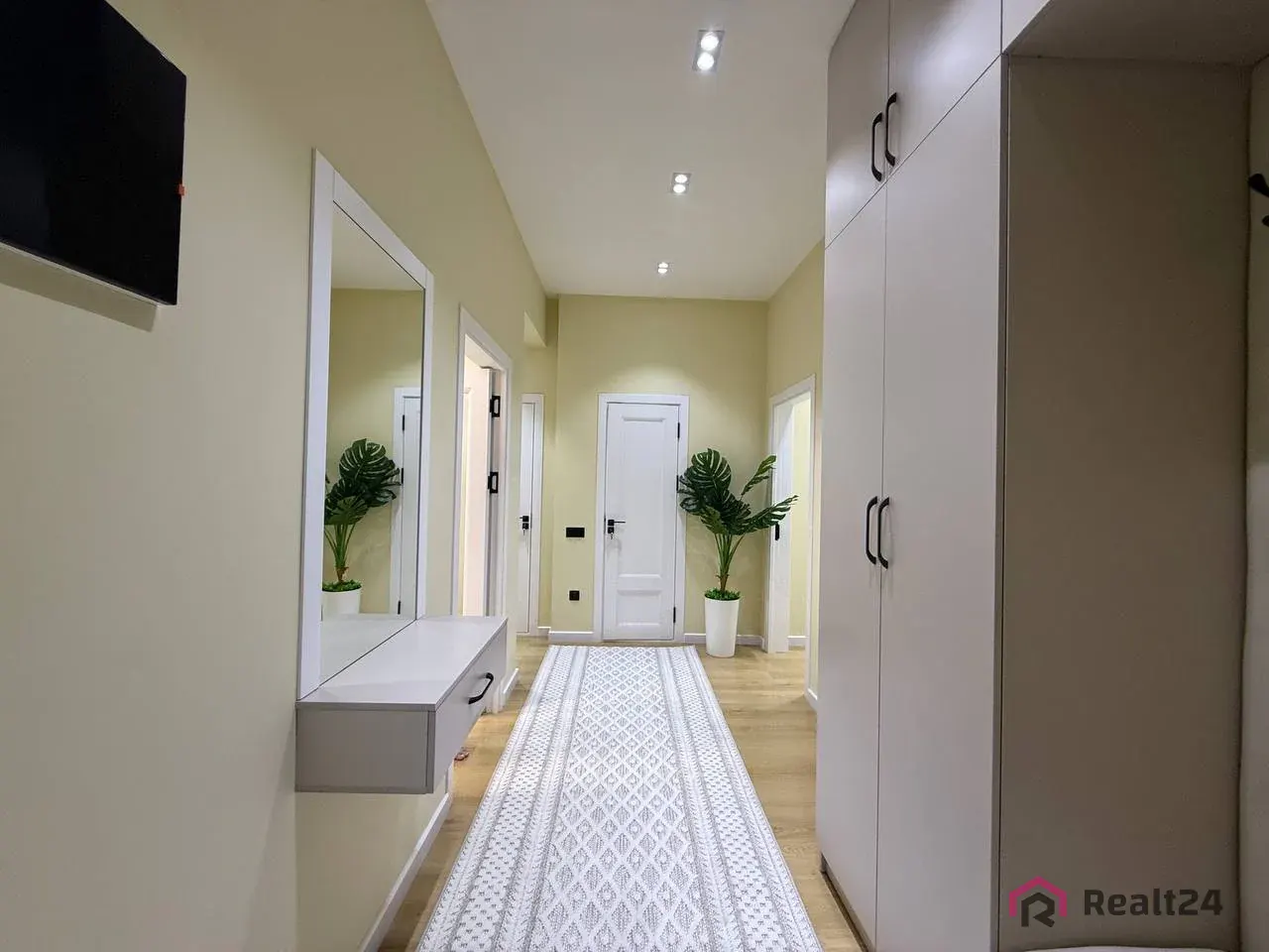 Сдаётся 3-комнатная квартира, 57 м², 4/5 этаж — Яшнабадский район