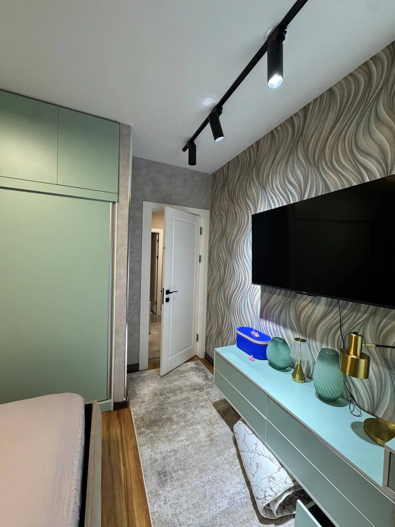 Сотилади 3 хонали квартира, 75 м², 4/4 қават — Мирзо Улуғбек тумани