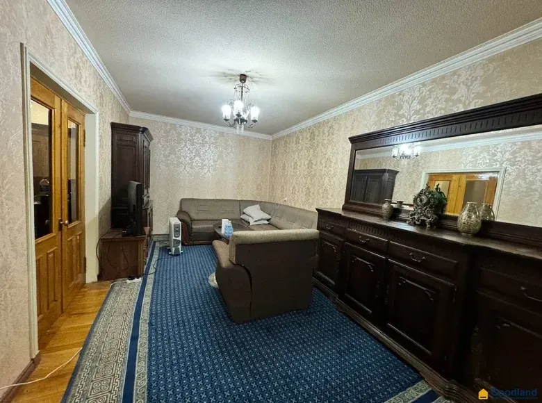 Сотилади 2 хонали квартира, 70 м², 2/5 қават — Яшнобод тумани