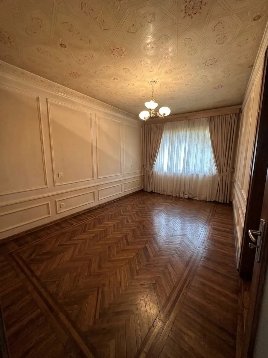 Сотилади 3 хонали квартира, 70 м², 2/4 қават — Шайхонтоҳур тумани