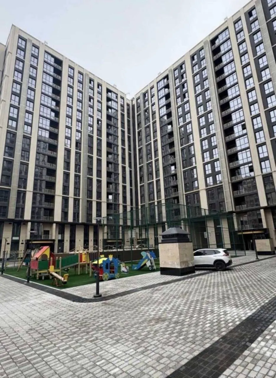 Sotiladi 3 xonali kvartira, 101 m², 5/16 qavat — Yakkasaroy tumani