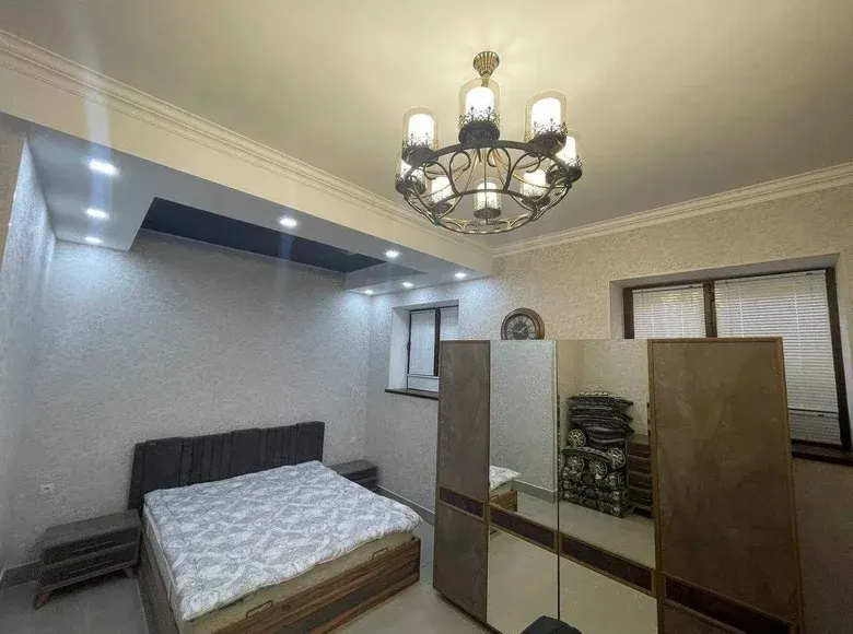 Sotiladi 3 xonali kvartira, 106 m², 1/9 qavat — Mirzo Ulugʻbek tumani