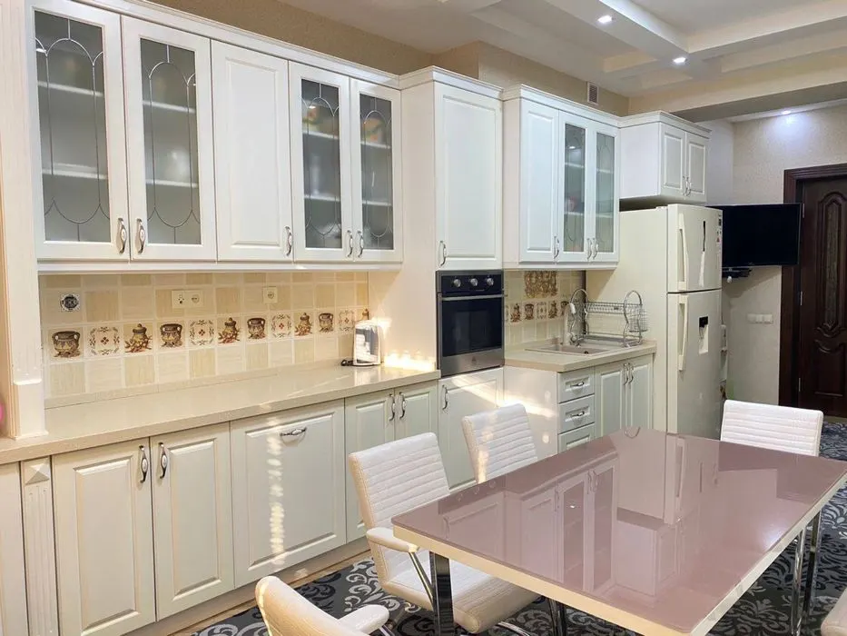 Ижарага берилади 5 хонали квартира, 215 м², 3/9 қават — Юнусобод тумани