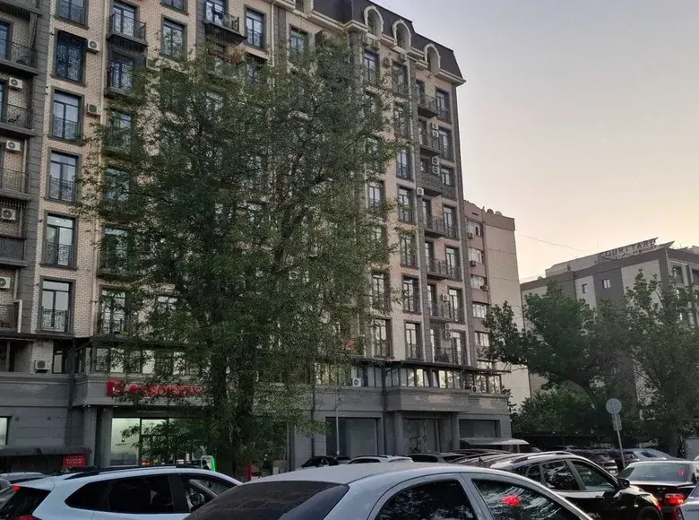 Sotiladi 1 xonali kvartira, 65 m² — Mirobod tumani