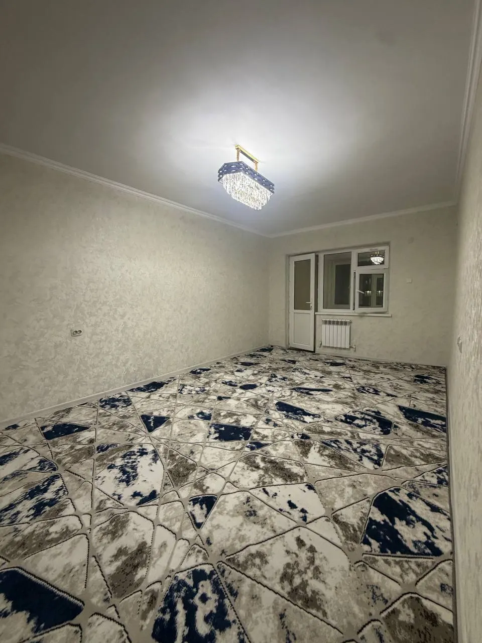 Sotiladi 3 xonali kvartira, 74 m², 6/7 qavat — Yangihayot tumani