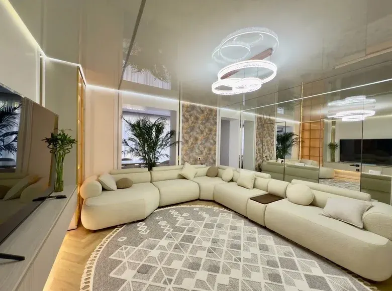 Продаётся 4-комнатная квартира, 100 м², 2/4 этаж — Мирабадский район