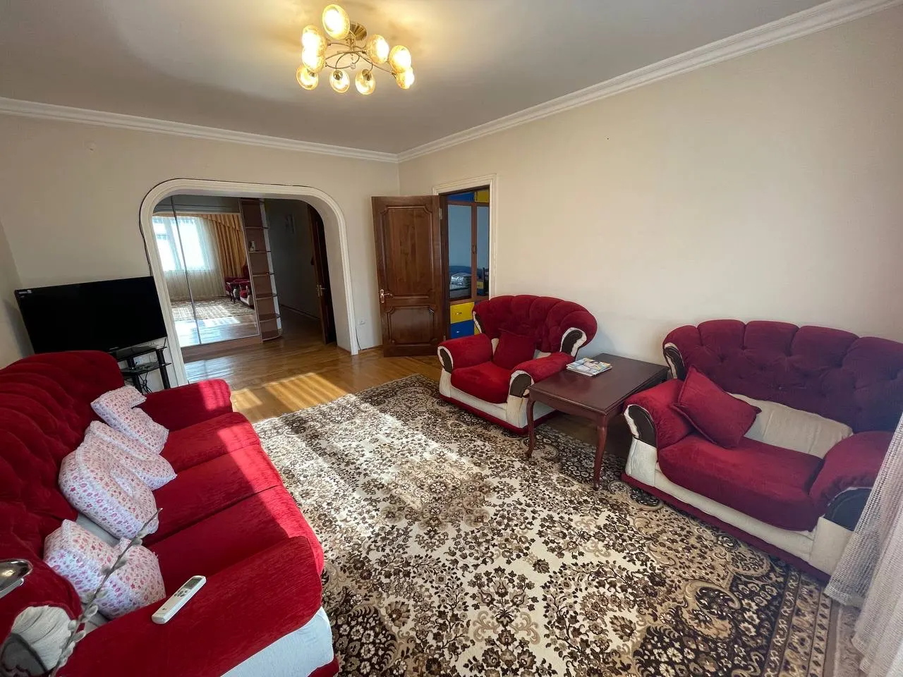 Сдаётся 3-комнатная квартира, 85 м², 4/4 этаж — Мирабадский район