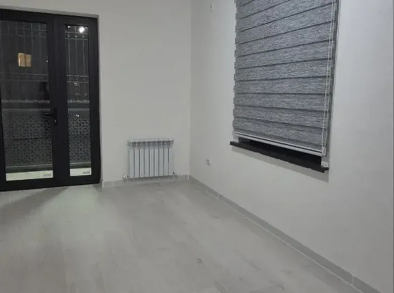 Сдаётся 3-комнатная квартира, 80 м², 13/16 этаж — Яккасарайский район