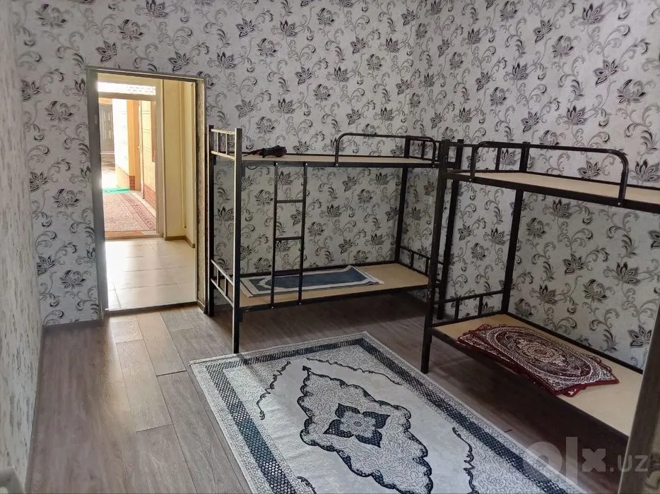 Сдаётся 2-комнатная квартира, 150 м², 1/1 этаж — Чирчик