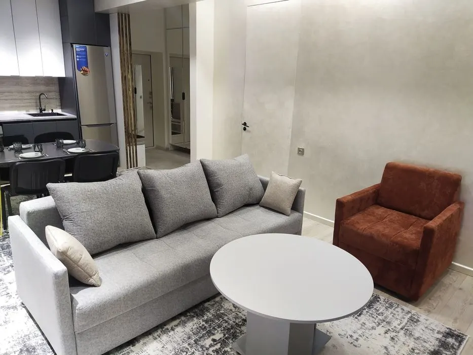 Сдаётся 4-комнатная квартира, 100 м², 3/4 этаж — Яккасарайский район