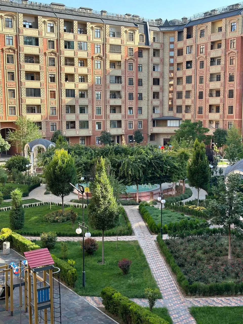Sotiladi 5 xonali kvartira, 179 m², 8/8 qavat — Yakkasaroy tumani
