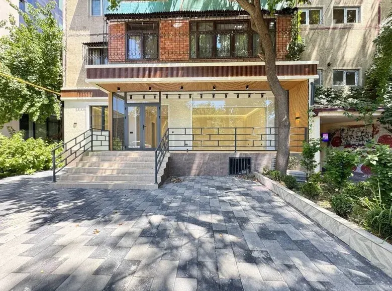 Sotiladi tijorat binosi, 74 m² — Yunusobod tumani