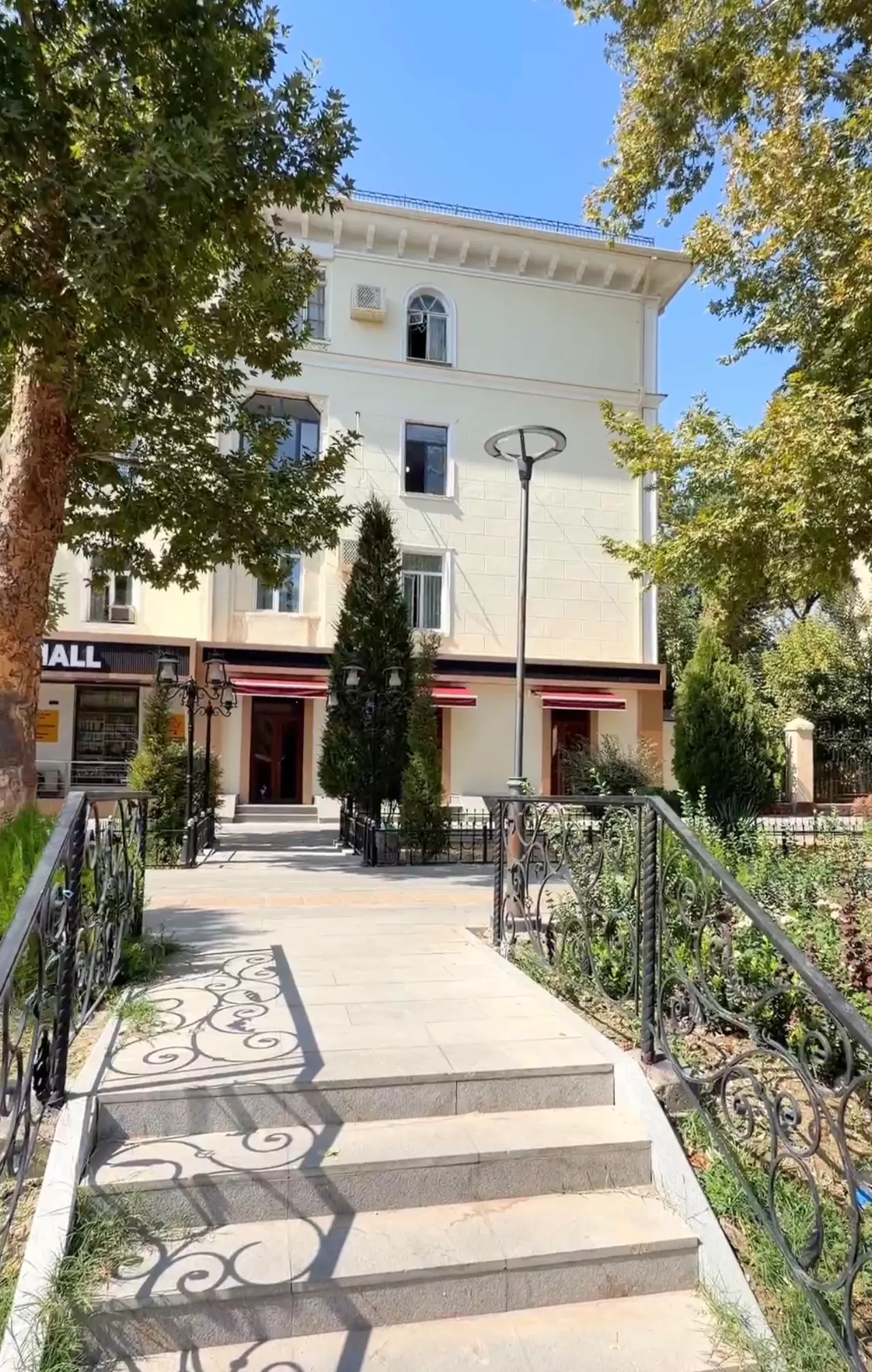 Ijaraga beriladi tijorat binosi, 240 m² — Yakkasaroy tumani