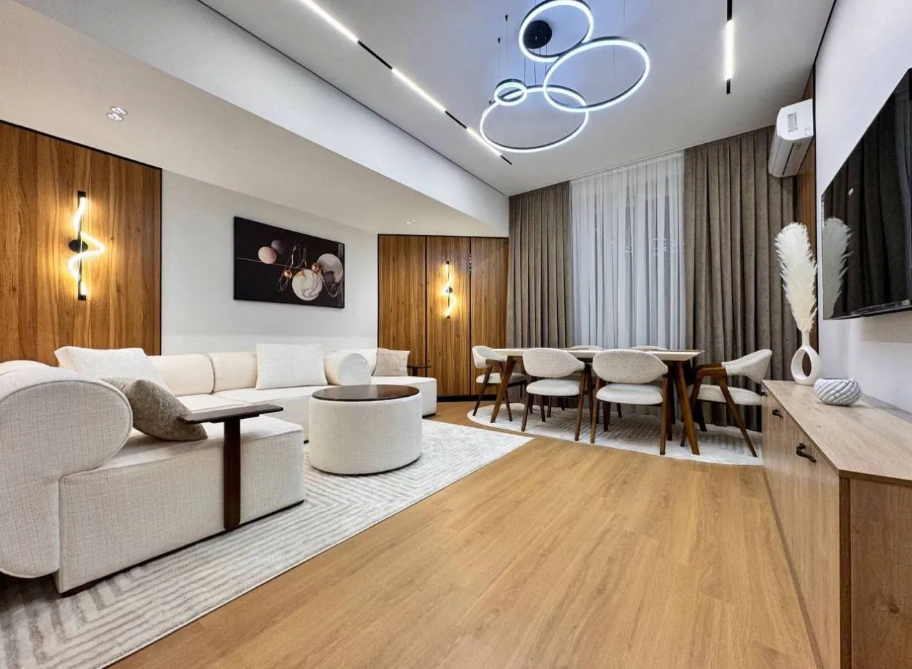 Ижарага берилади 3 хонали квартира, 130 м², 5/8 қават — Миробод тумани
