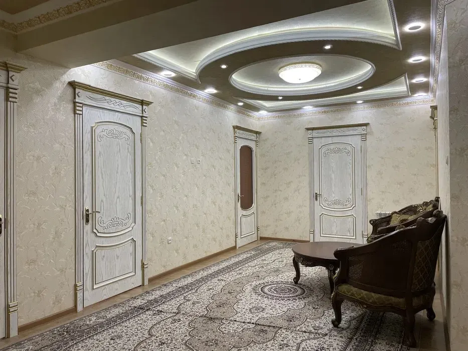 Ijaraga beriladi 4 xonali kvartira, 130 m², 4/8 qavat — Yakkasaroy tumani