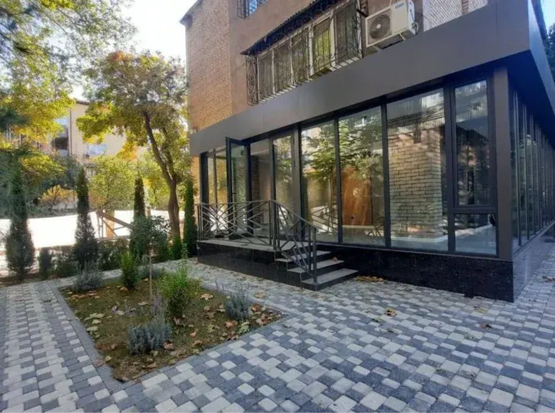 Ijaraga beriladi tijorat binosi, 75 m² — Mirzo Ulugʻbek tumani