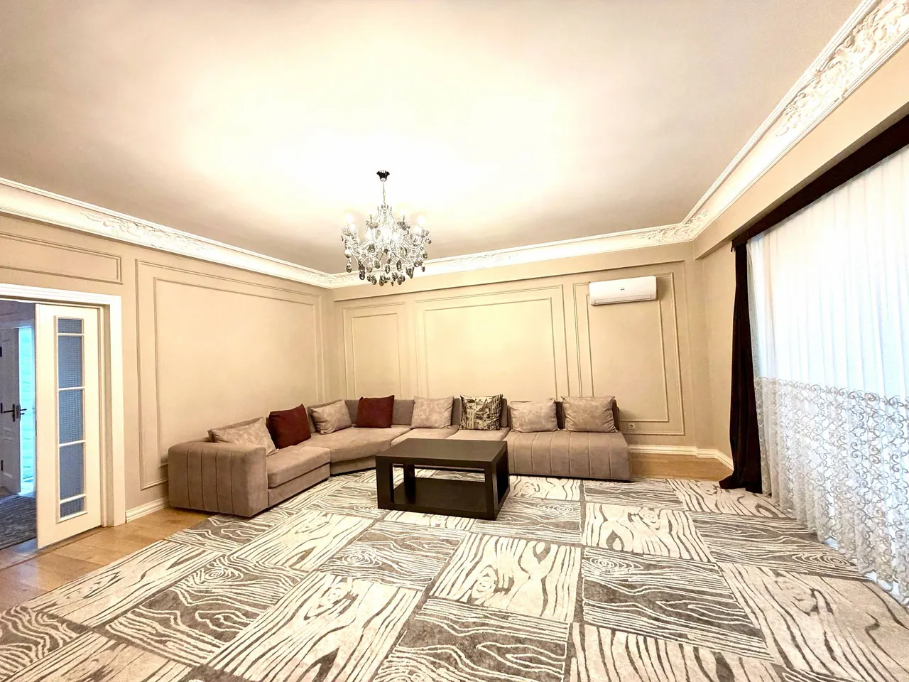 Ijaraga beriladi 3 xonali kvartira, 100 m², 4/7 qavat — Mirobod tumani