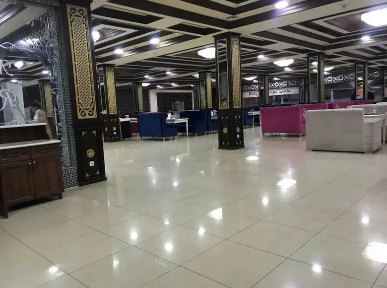 Сдаётся коммерческое помещение, 3250 м², 1/2 этаж — Чиланзарский район