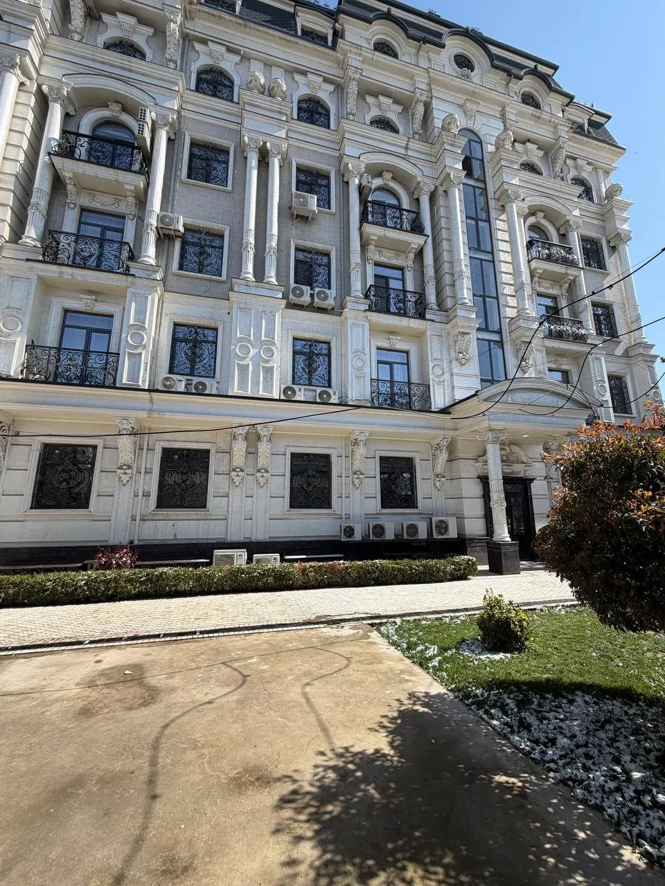Sotiladi 4 xonali kvartira, 115 m², 2/7 qavat — Shayxontohur tumani