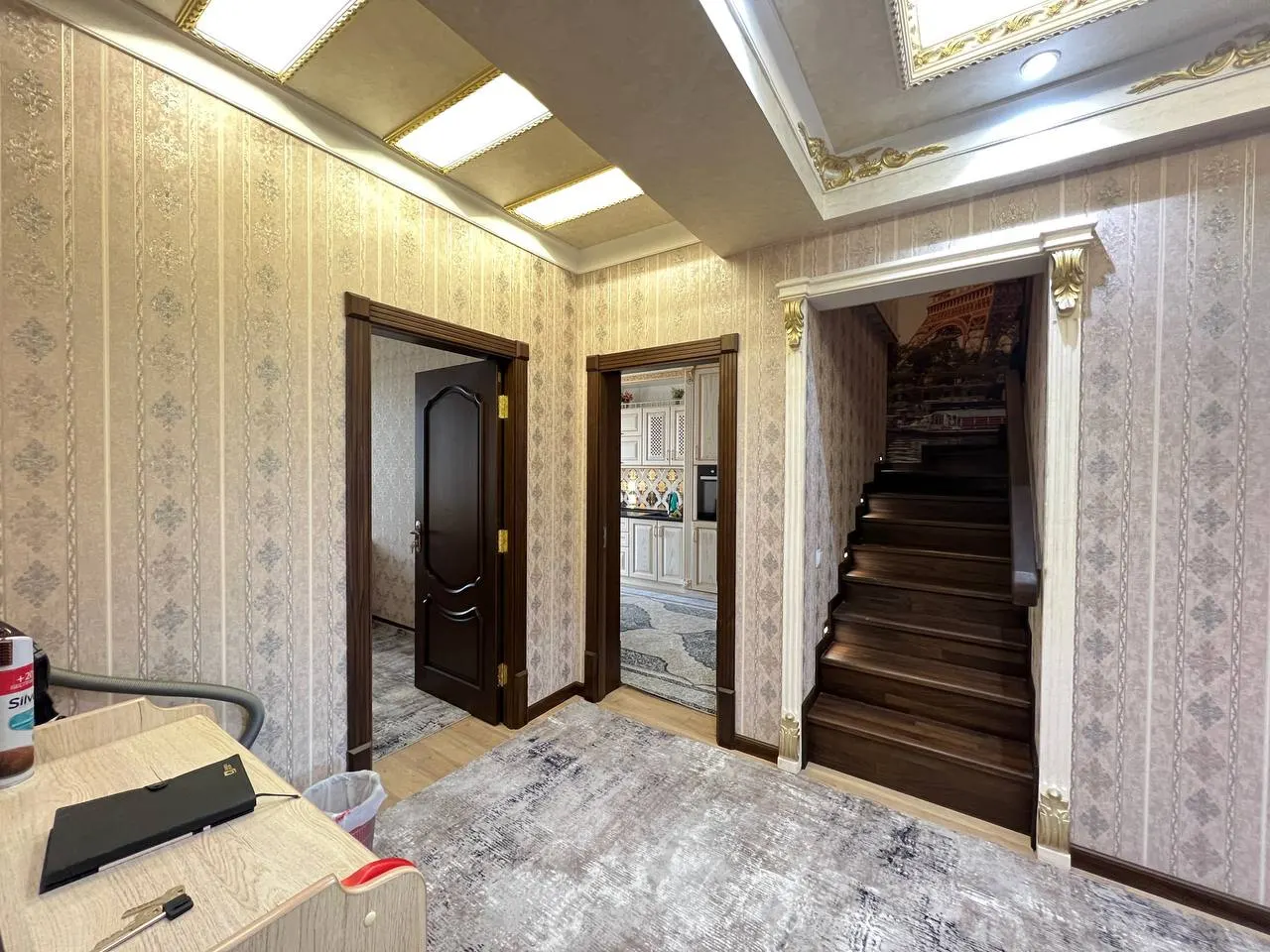 Сдаётся 4-комнатная квартира, 150 м², 6/6 этаж — Мирабадский район