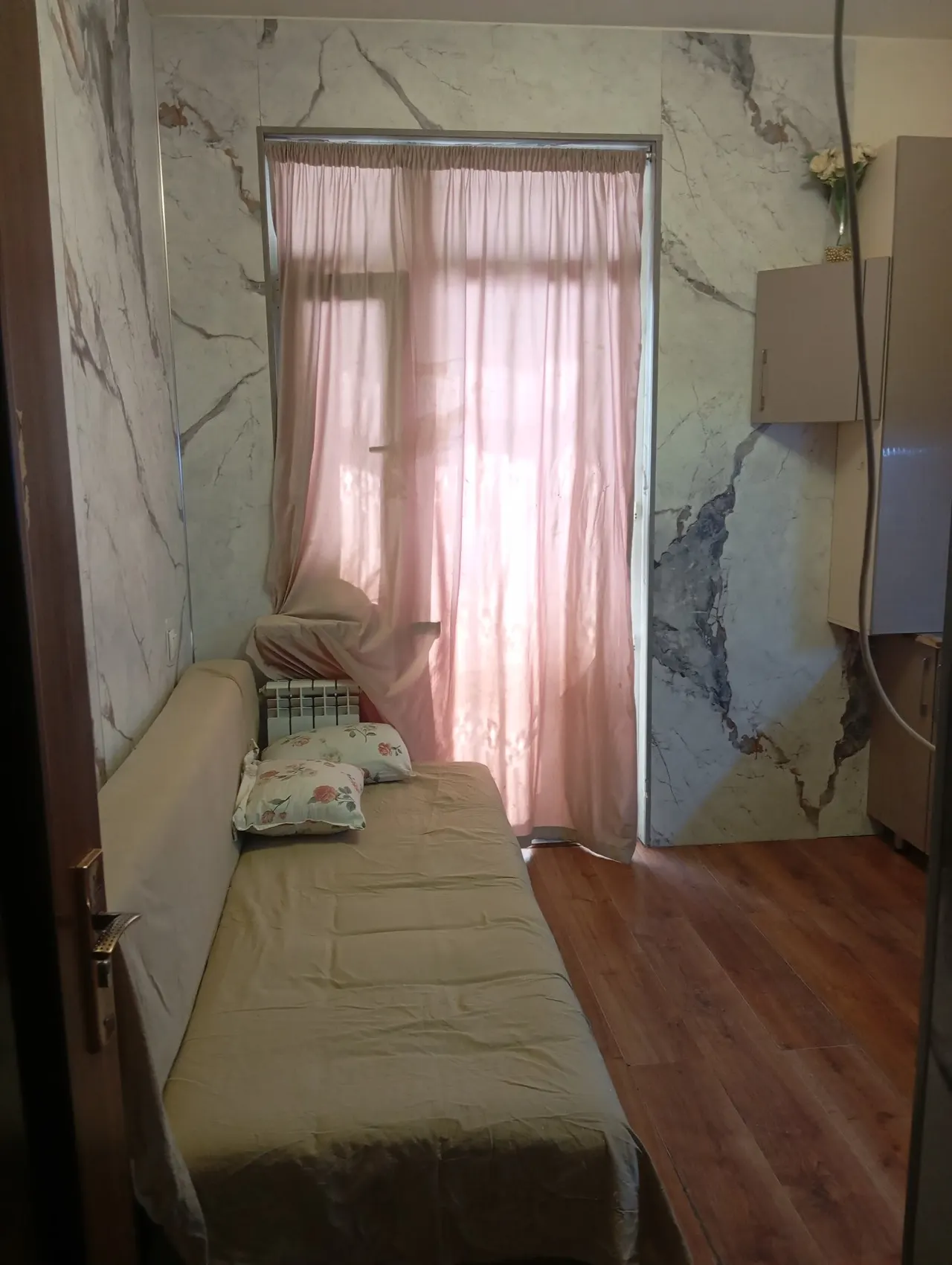 Sotiladi 1 xonali kvartira, 38 m², 4/7 qavat — Yangihayot tumani