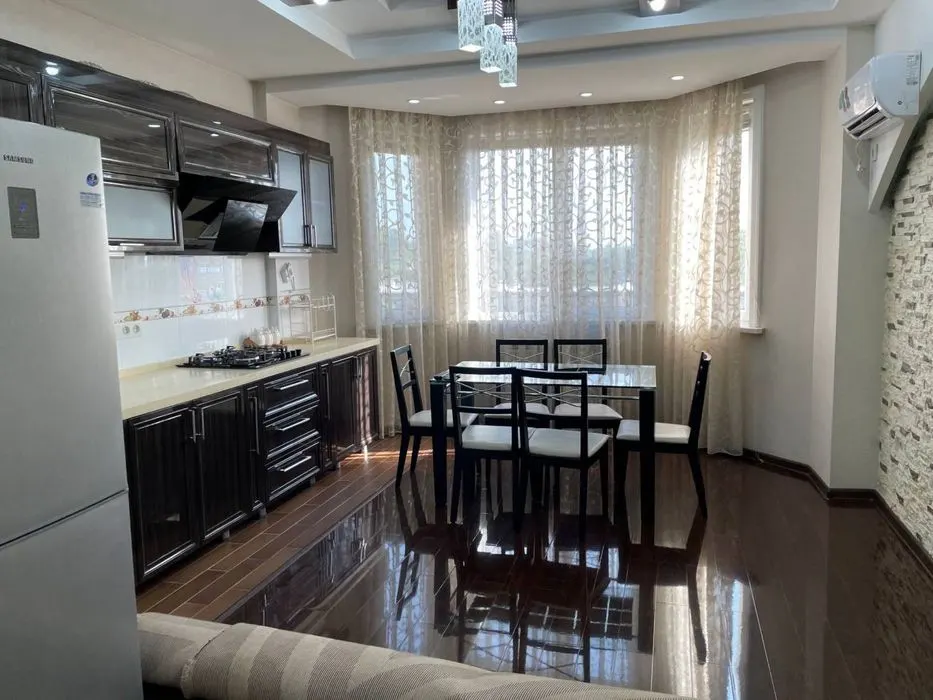 Ижарага берилади 3 хонали квартира, 110 м², 5/7 қават — Юнусобод тумани