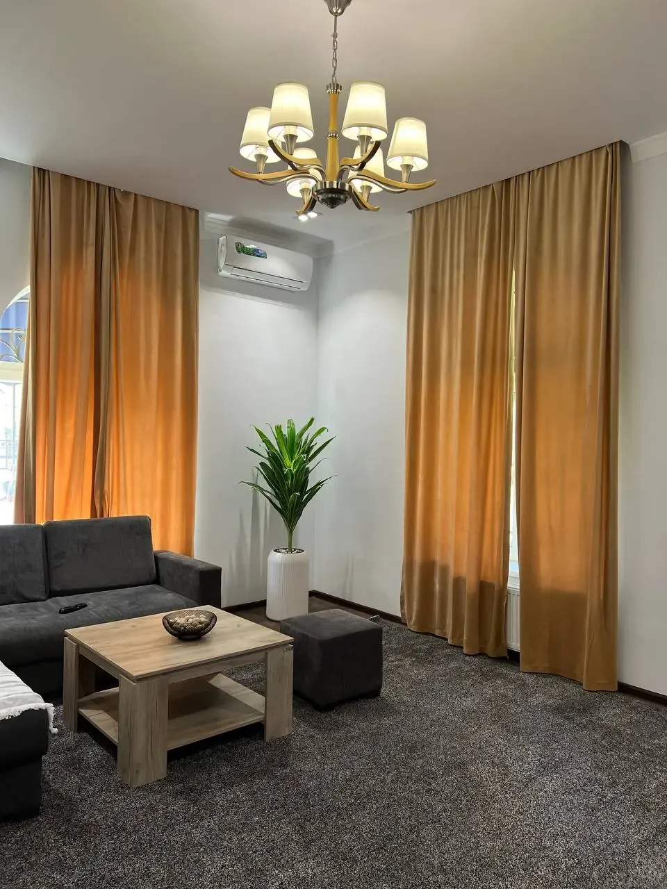 Сдаётся 3-комнатная квартира, 87 м², 1/5 этаж — Алмазарский район