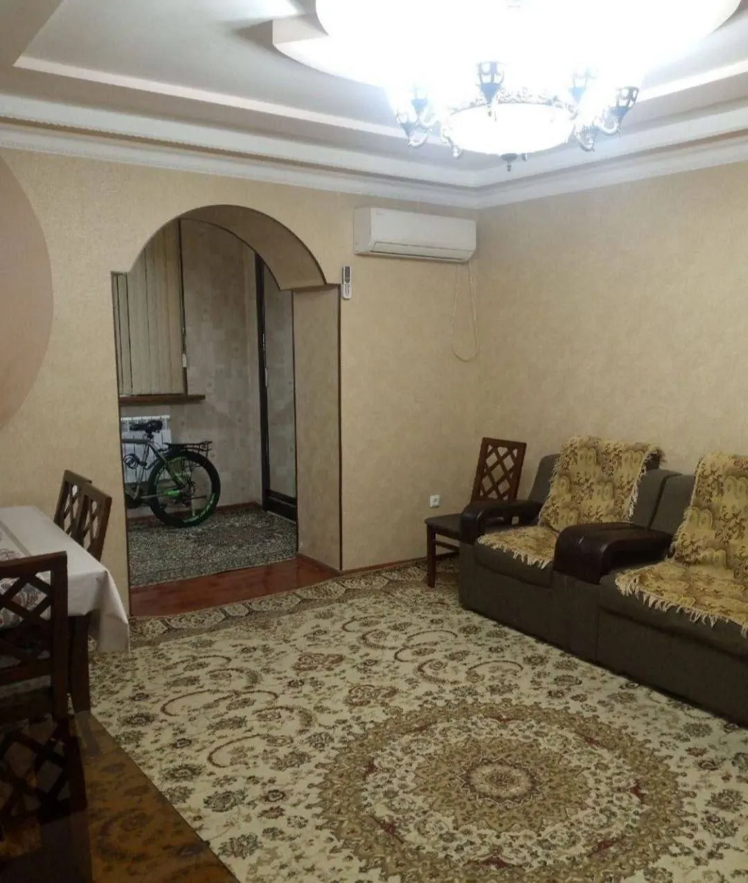 Сдаётся 3-комнатная квартира, 75 м², 1/4 этаж — Мирабадский район