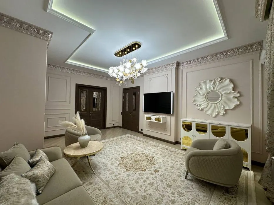 Сдаётся 3-комнатная квартира, 90 м², 5/12 этаж — Яккасарайский район