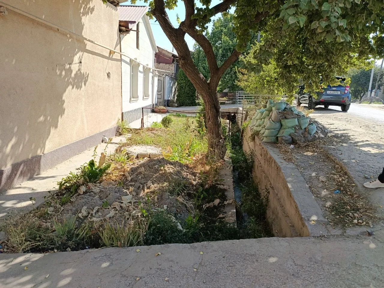 Sotiladi 2 xonali hovli uy, 2 sotix, 2 qavatli — Toshkent tumani