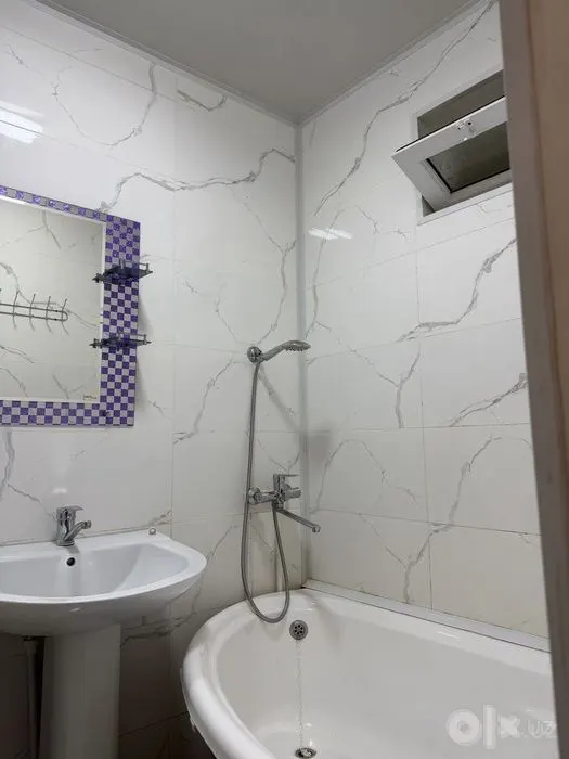 Ижарага берилади студия квартира, 65 м², 2/3 қават — Янгийўл шаҳри