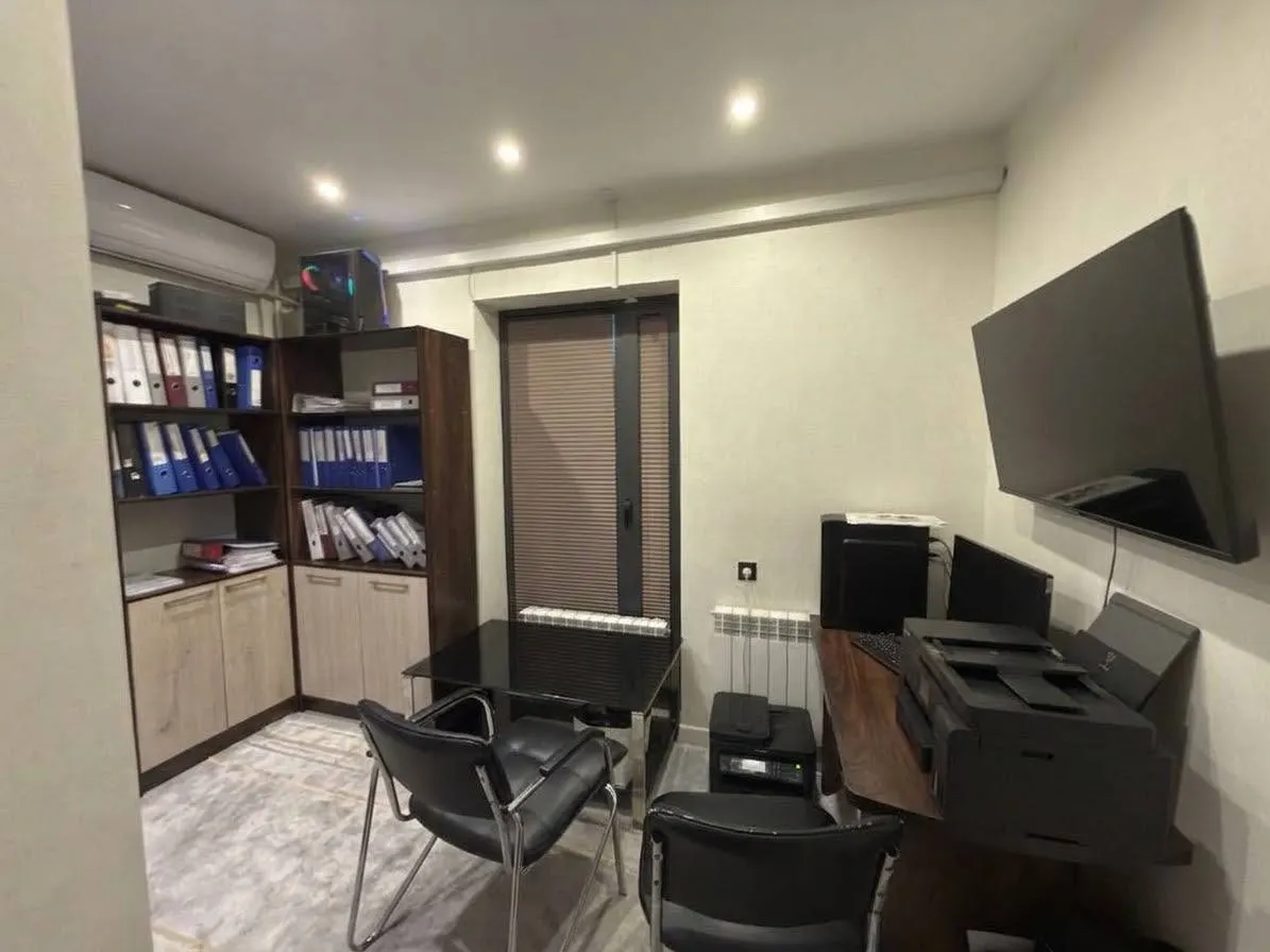 Продаётся коммерческое помещение, 60 м², 1/1 этаж — Шайхантахурский район