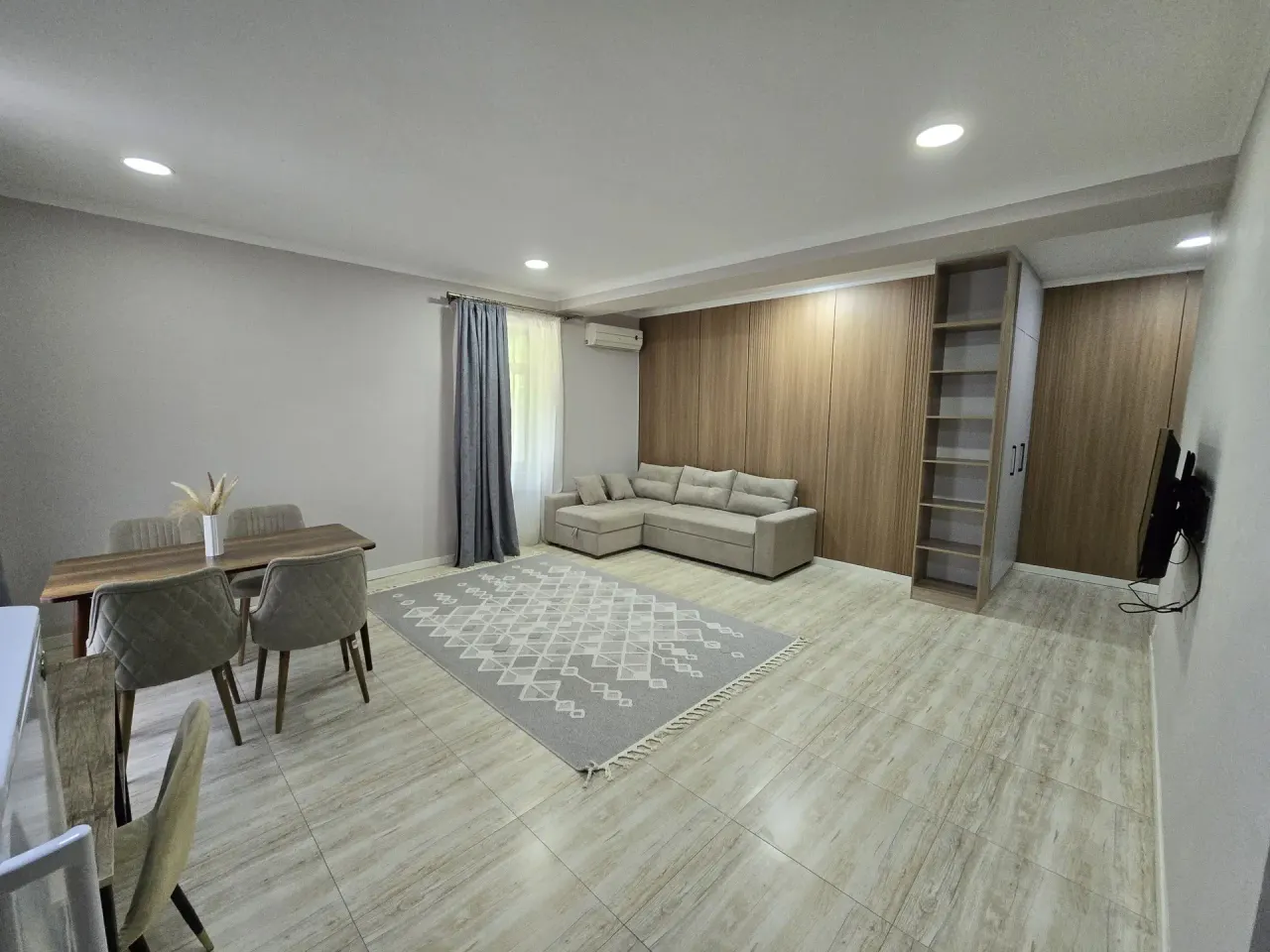 Сотилади 1 хонали квартира, 49 м², 1/8 қават — Мирзо Улуғбек тумани