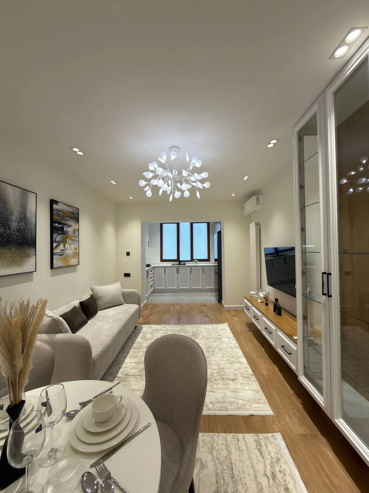 Сотилади 2 хонали квартира, 65 м², 2/4 қават — Юнусобод тумани