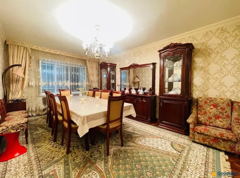 Сотилади 3 хонали квартира, 80 м², 4/4 қават — Шайхонтоҳур тумани