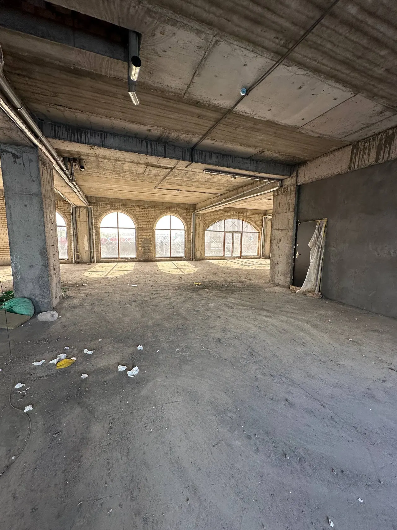 Sotiladi tijorat binosi, 130 m² — Mirobod tumani