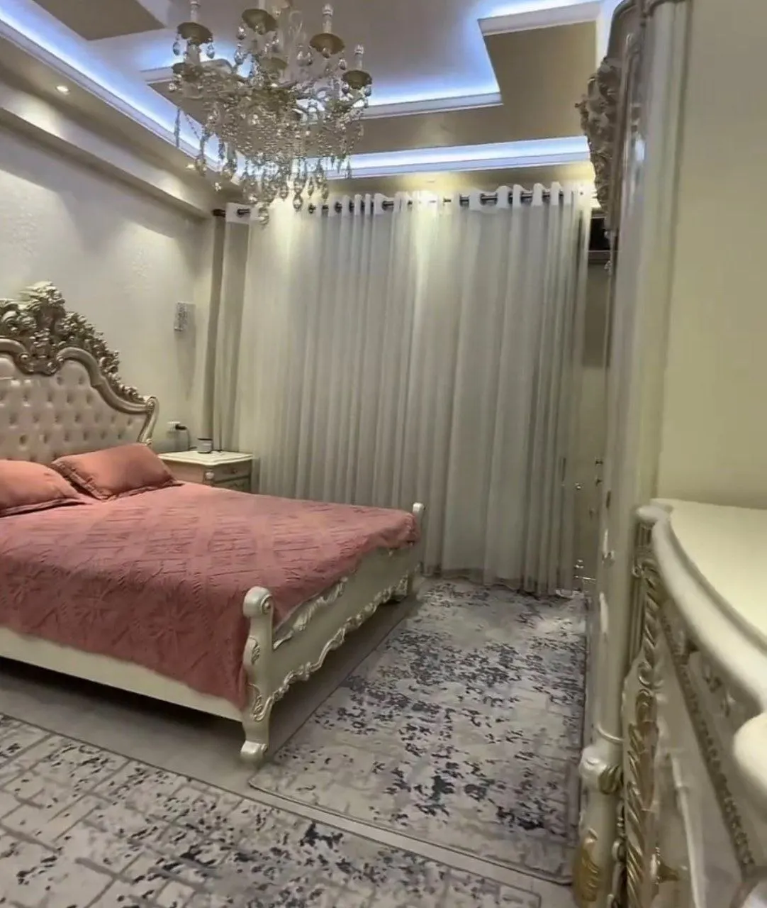 Сотилади 4 хонали квартира, 164 м², 1/10 қават — Янгиҳаёт тумани