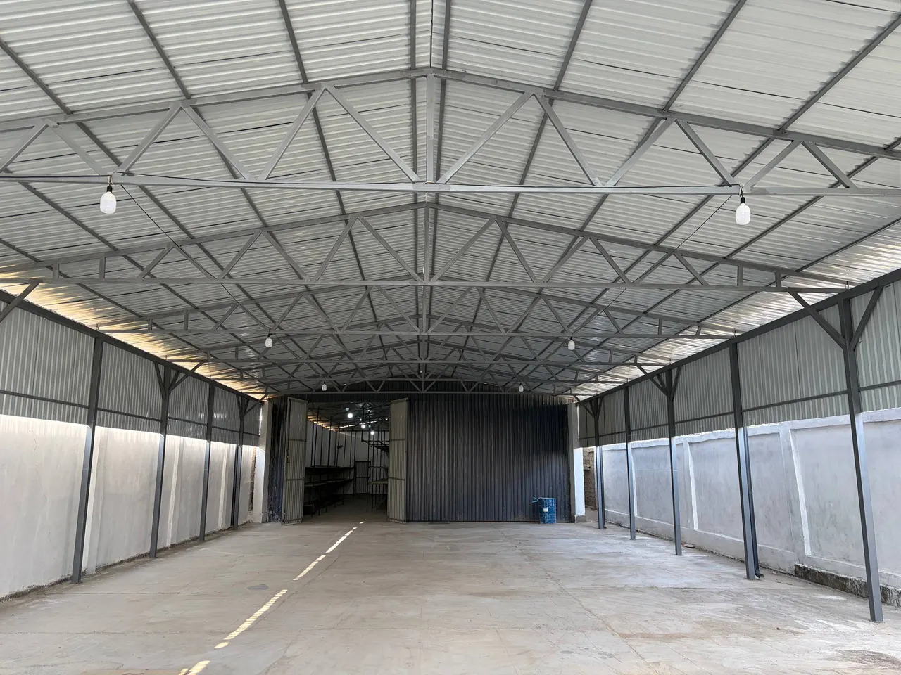Ижарага берилади тижорат биноси, 700 м² — Қуйичирчиқ тумани