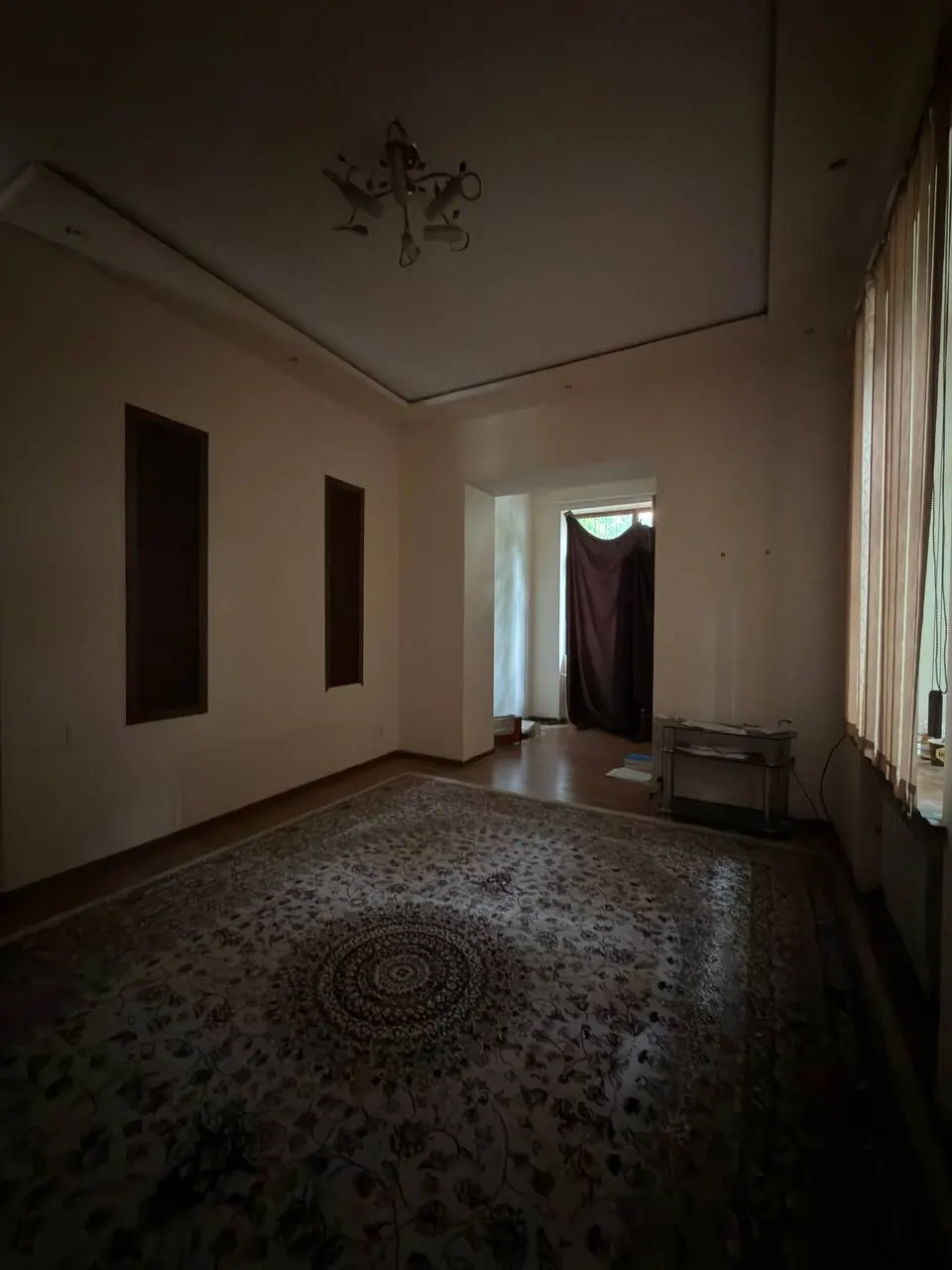 Сотилади 2 хонали квартира, 50 м², 1/2 қават — Яккасарой тумани