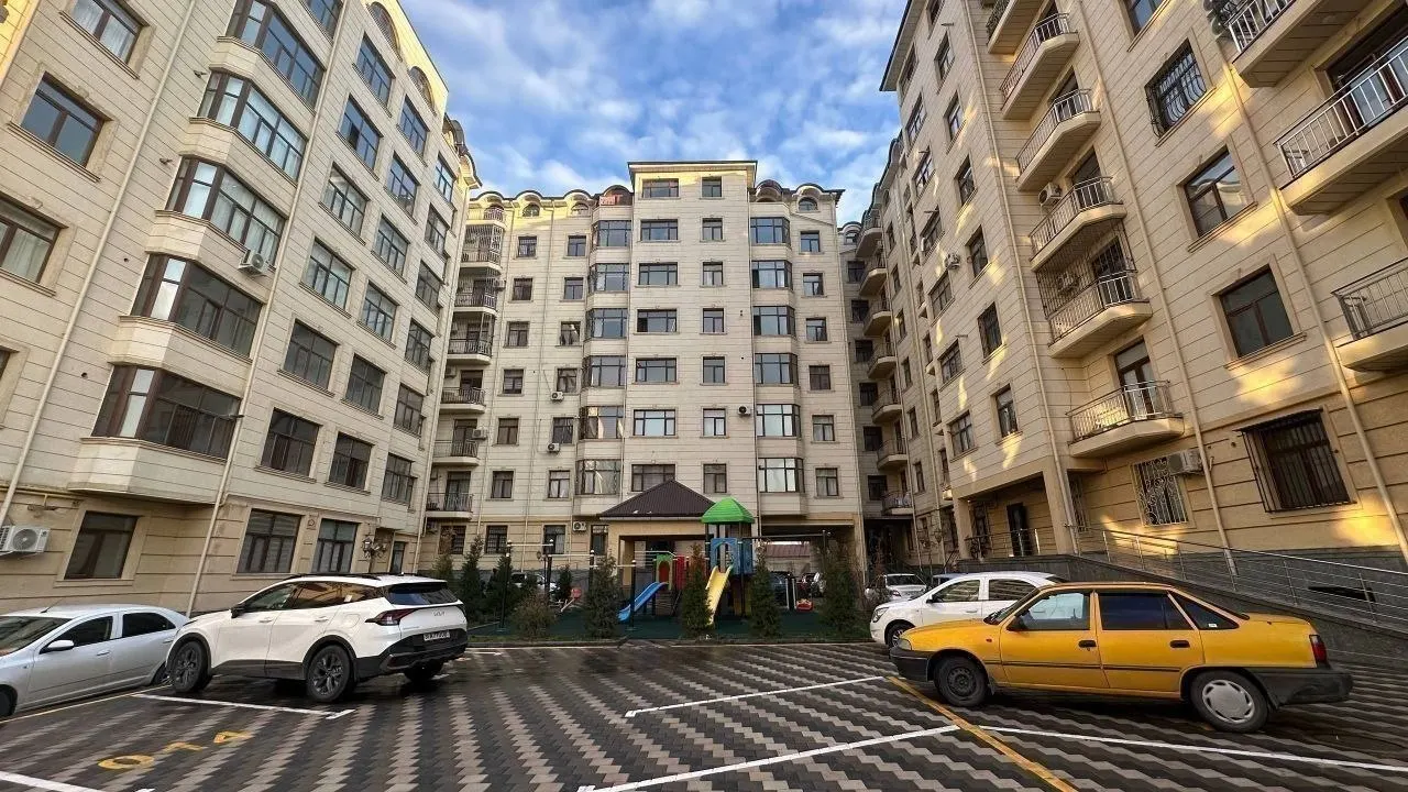 Продаётся 4-комнатная квартира, 64 м², 8/8 этаж — Самарканд