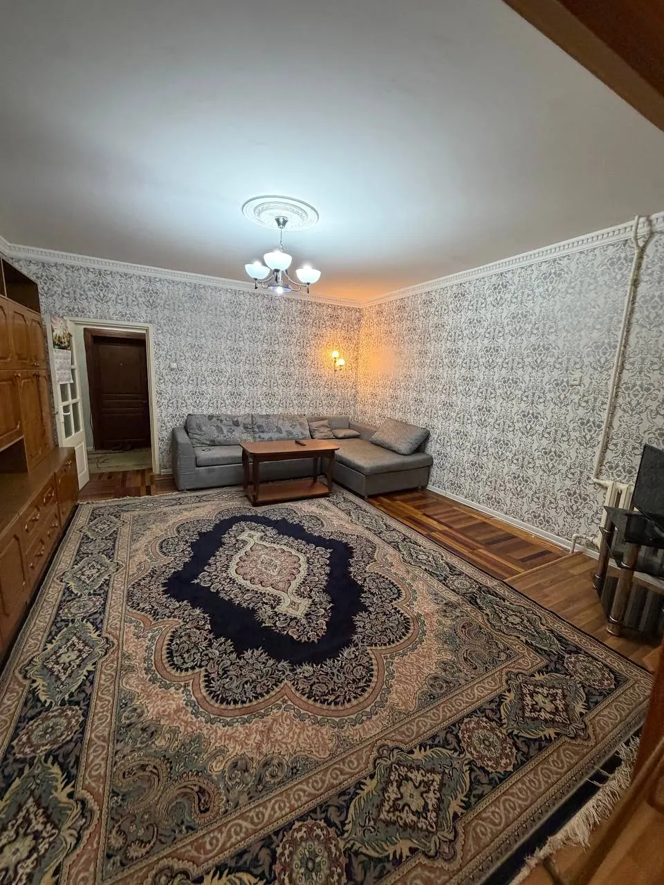 Продаётся 2-комнатная квартира, 65 м², 1/9 этаж — Яккасарайский район