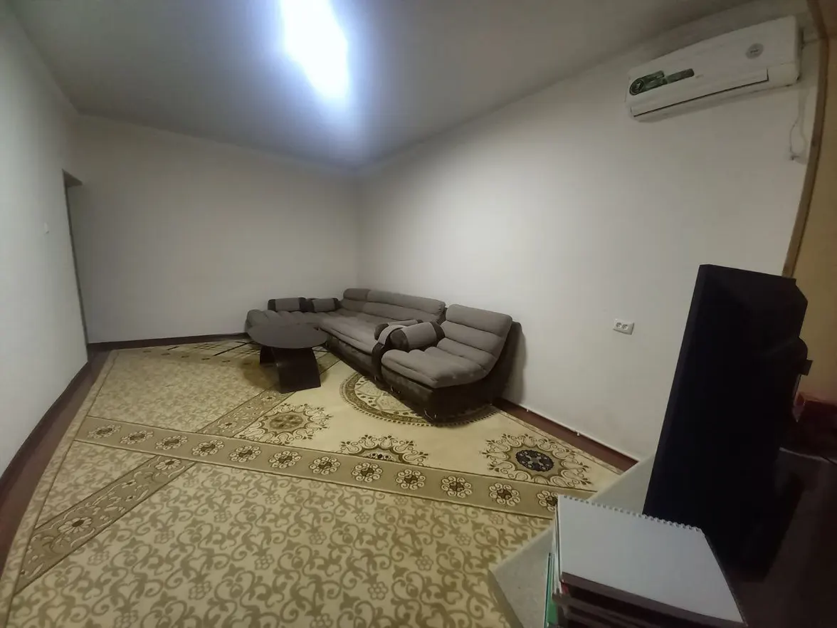 Сотилади 3 хонали квартира, 78.6 м², 4/4 қават — Гулистон шаҳри