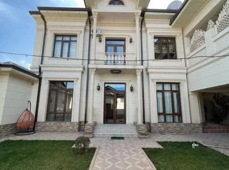 Sotiladi 7 xonali hovli uy, 4.1 sotix, 414 m² — Toshkent shahri