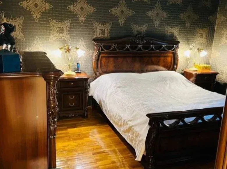 Сдаётся 3-комнатная квартира, 130 м², 1/5 этаж — Мирабадский район