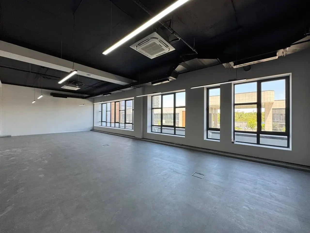 Продаётся коммерческое помещение, 1057 м², 2/6 этаж — Яшнабадский район
