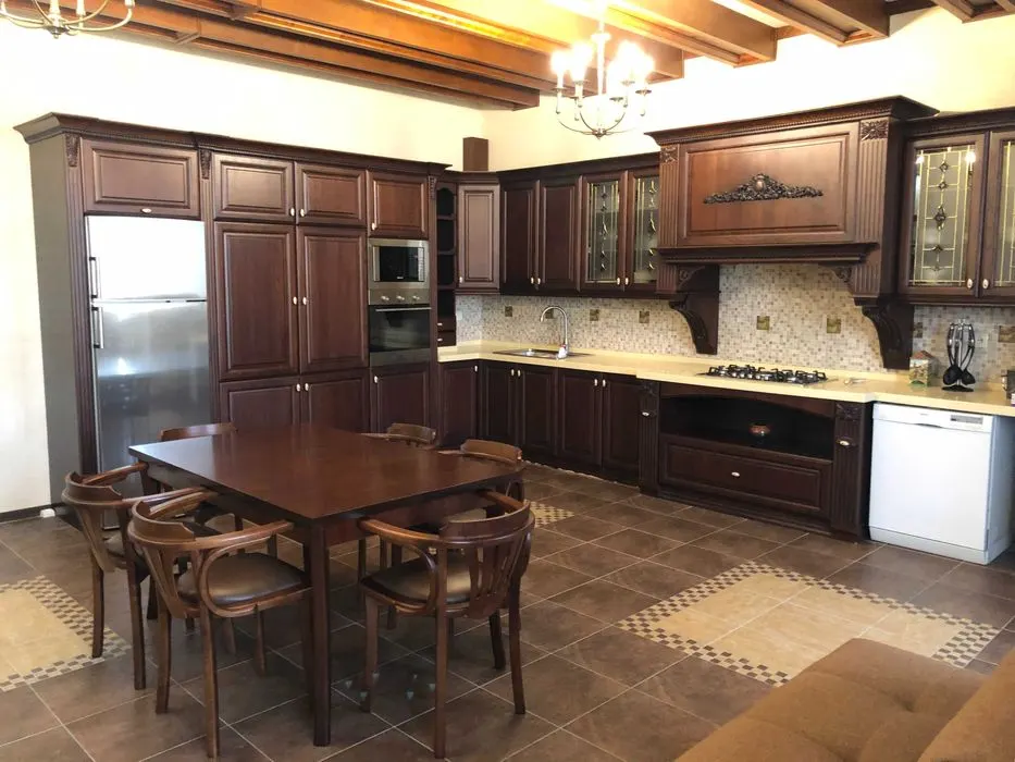 Сдаётся 3-комнатная квартира, 190 м², 6/8 этаж — Мирабадский район