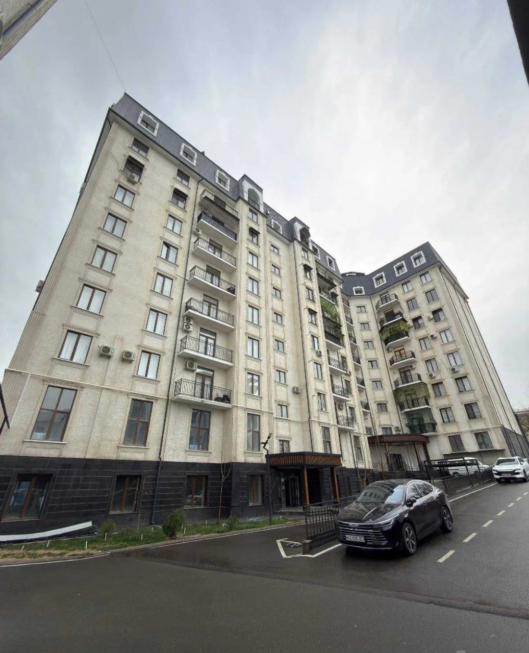 Сотилади 3 хонали квартира, 96 м², 9/9 қават — Юнусобод тумани