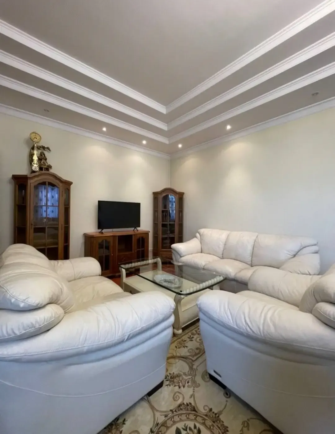 Ijaraga beriladi 8 xonali dala hovli, 6 sotix, 600 m² — Yakkasaroy tumani