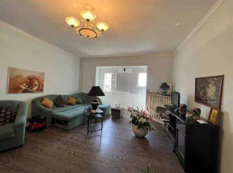 Сотилади 3 хонали квартира, 73 м², 8/9 қават — Мирзо Улуғбек тумани